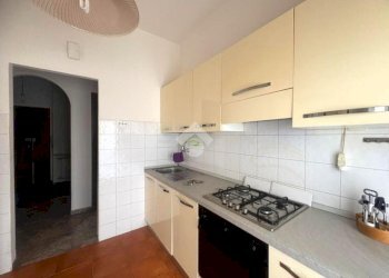 Two-room apartment Lungobisagno Dalmazia, Genova (neighborhood Staglieno) - photo 2