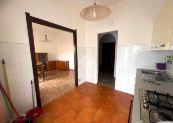 Two-room apartment Lungobisagno Dalmazia, Genova (neighborhood Staglieno) - photo 3