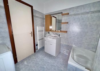 Three-room apartment Via F. Turati, Binasco - photo 16