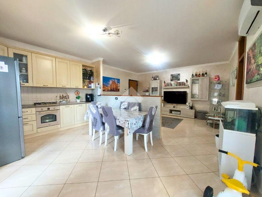 Three-room apartment Via ticino, Vittuone - photo 1