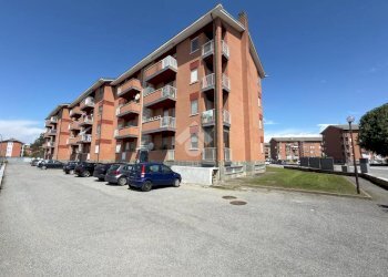 Four-room apartment Via faldella, Crescentino - photo 1