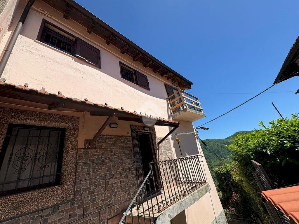 Semi-detached house Via G. Mereto, Serra Riccò - photo 1