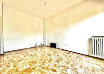 Three-room apartment Via Luigi Einaudi, Tortona - photo 4