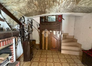 Semi-detached house Borgata Villar, Sampeyre - photo 30