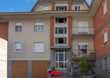 Three-room apartment Via Silvio Pellico, Busca - photo 2