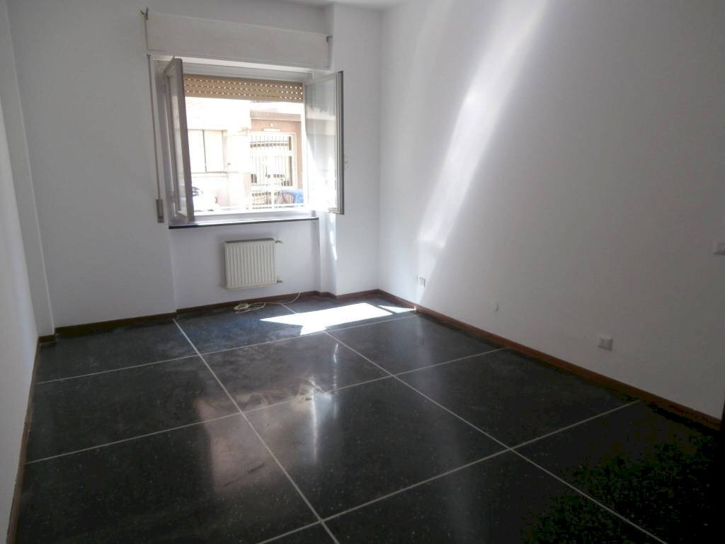 Bilocale Genova (zona San Fruttuoso) - foto 2