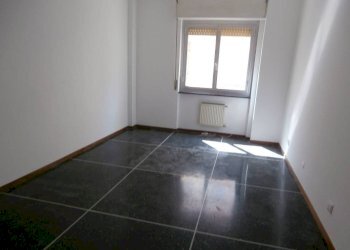 Bilocale Genova (zona San Fruttuoso) - foto 1