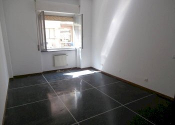 Bilocale Genova (zona San Fruttuoso) - foto 2