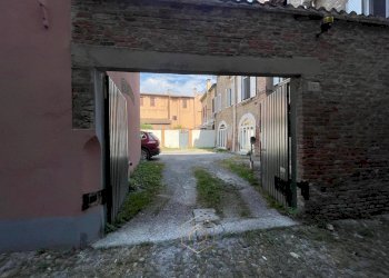 Foto 2 - Box Vicolo Boccacanale, Ferrara - photo 2