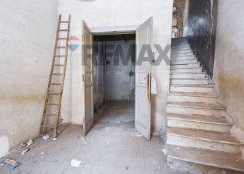 Scale - Rustico Via Risorgimento
64, Pagliara - foto 6