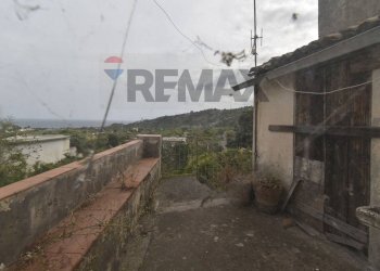 Vista delle montagne - Rustico Via Risorgimento
64, Pagliara - foto 18