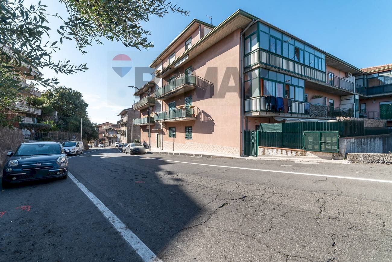 Edificio all\'aperto - Appartamento Via Belpasso
 
35, Camporotondo Etneo - foto 2