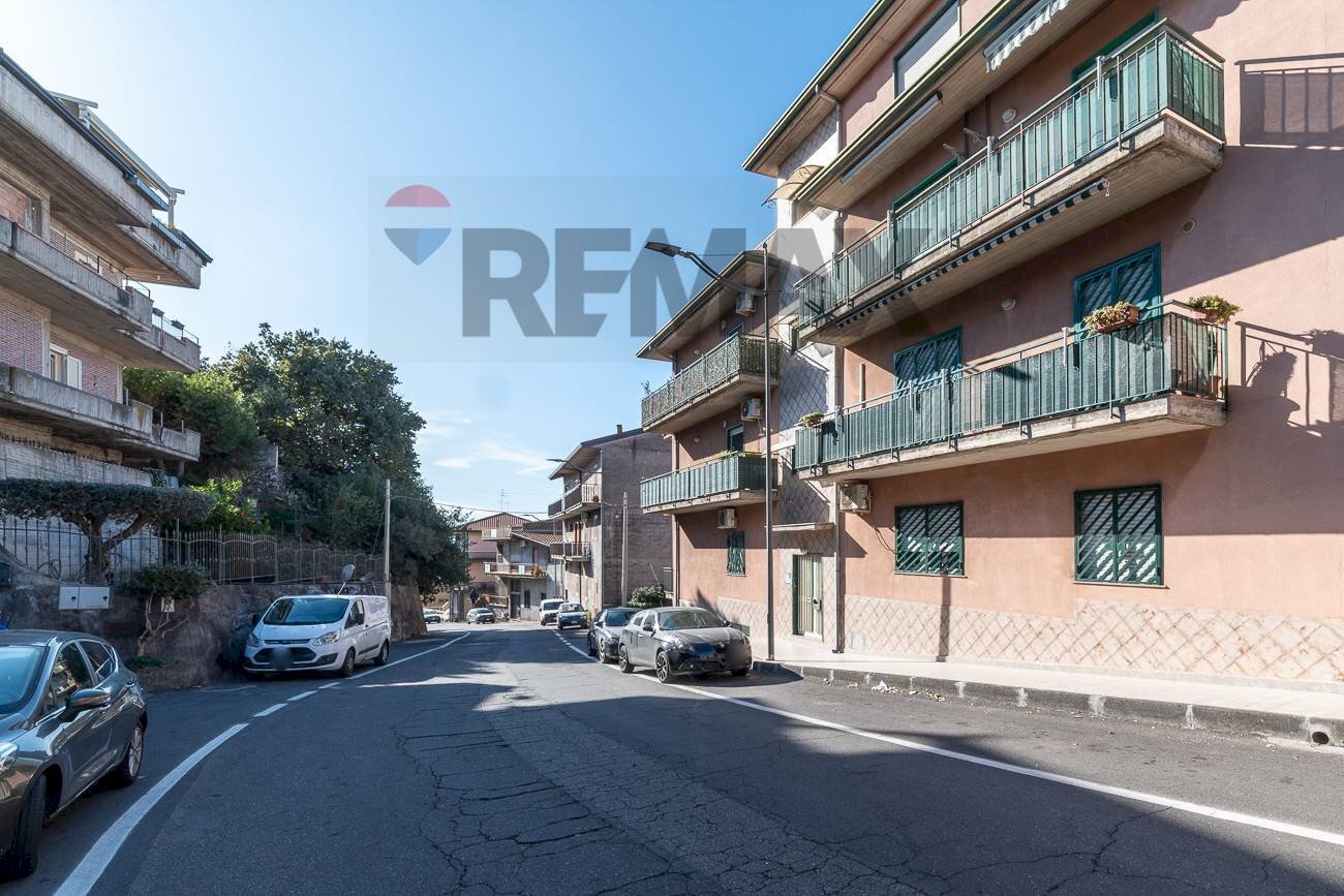Edificio all\'aperto - Appartamento Via Belpasso
 
35, Camporotondo Etneo - foto 3