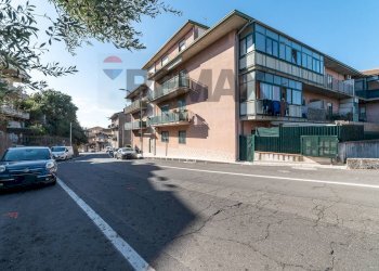 Edificio all\'aperto - Appartamento Via Belpasso
 
35, Camporotondo Etneo - foto 2