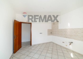 Stanza vuota - Appartamento Via Belpasso
 
35, Camporotondo Etneo - foto 15