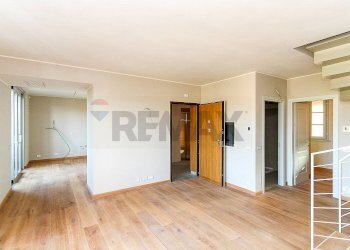 Stanza vuota - Semi-detached Villa Via Sant'Isidoro
 
1, Bogogno - photo 15