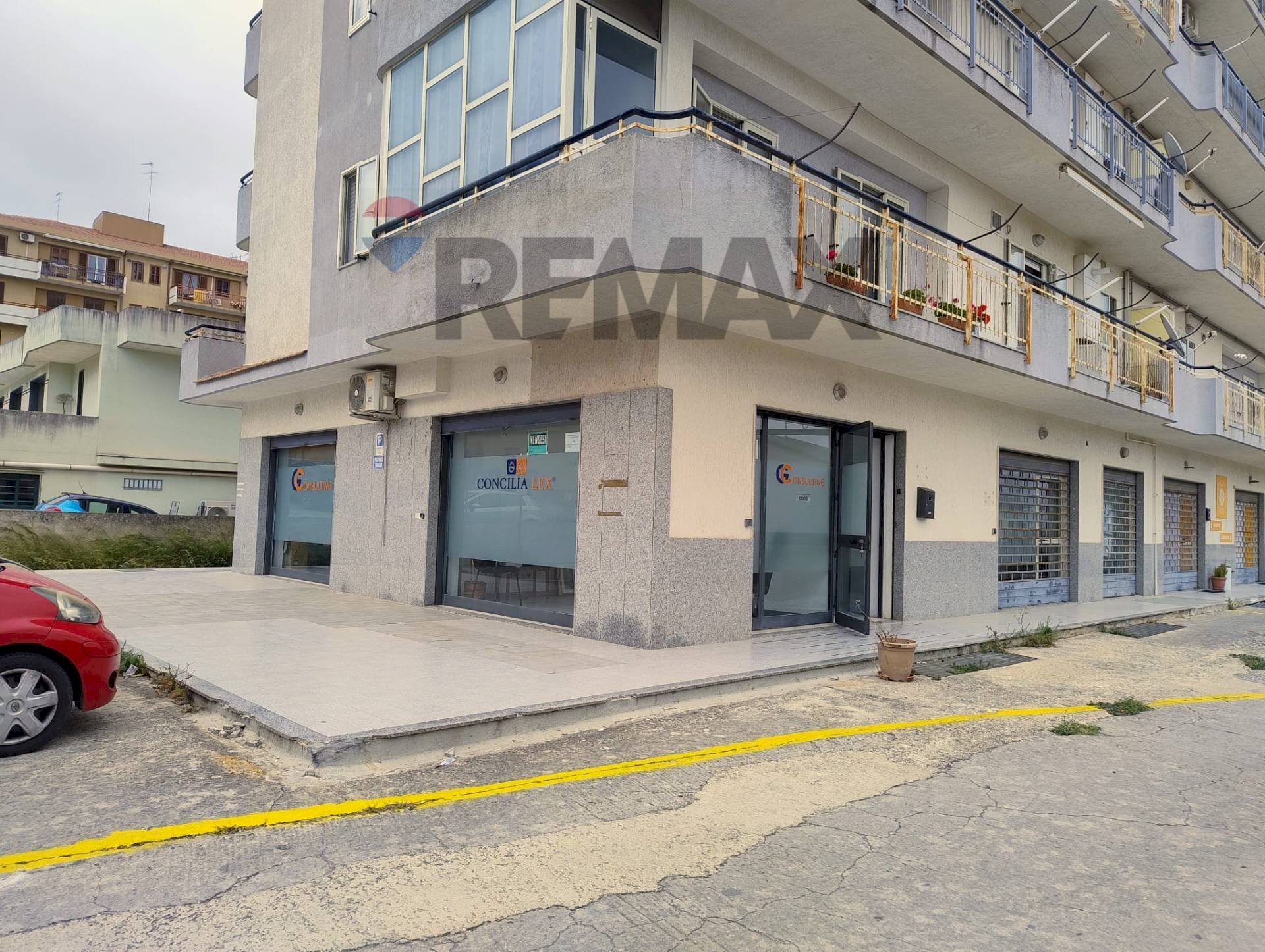Edificio all\'aperto - Locale Commerciale via risorgimento
 
122, Modica - foto 1
