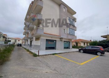 Edificio all\'aperto - Locale Commerciale via risorgimento
122, Modica - foto 2