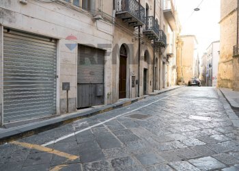 Edificio all\'aperto - Independent house Via Roma
 
152, Enna - photo 24