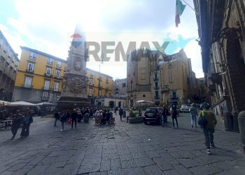 Edificio all\'aperto - Three-room apartment Napoli - photo 2