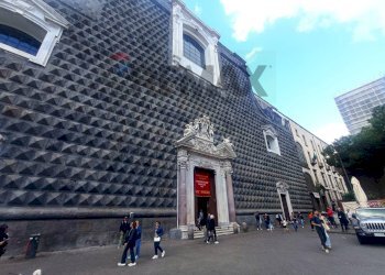 Edificio all\'aperto - Three-room apartment Napoli - photo 4