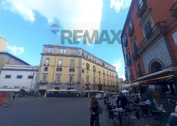 Edificio all\'aperto - Three-room apartment Napoli - photo 6