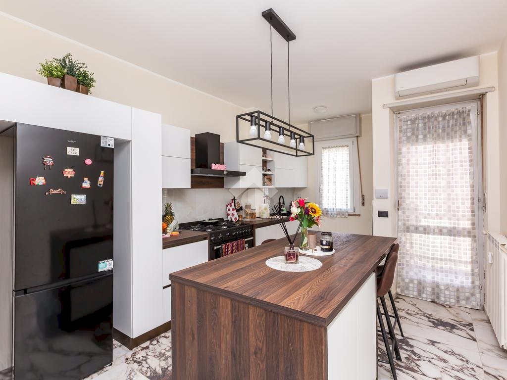 Three-room apartment Via Mirafiori, Beinasco - photo 1
