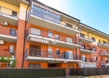 Apartment Via Luigi Einaudi, Beinasco - photo 1