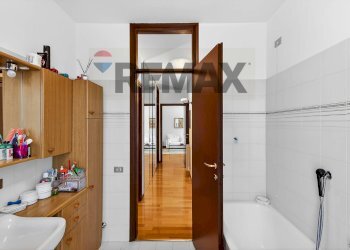 Bagno - Quadrilocale Via dei Fanti
 
13, Trescore Balneario - foto 27
