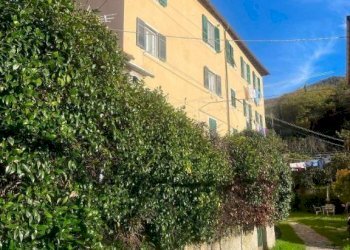 Facciata - Bilocale salita alla Chiesa di Fontanegli, 21, Genova - foto 27
