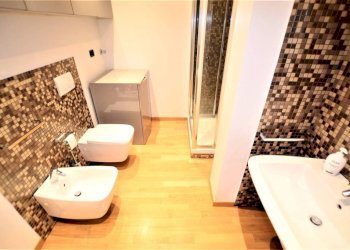 Bagno - Three-room apartment via Vitaliano Donati, 15, Torino (neighborhood Centro) - photo 8
