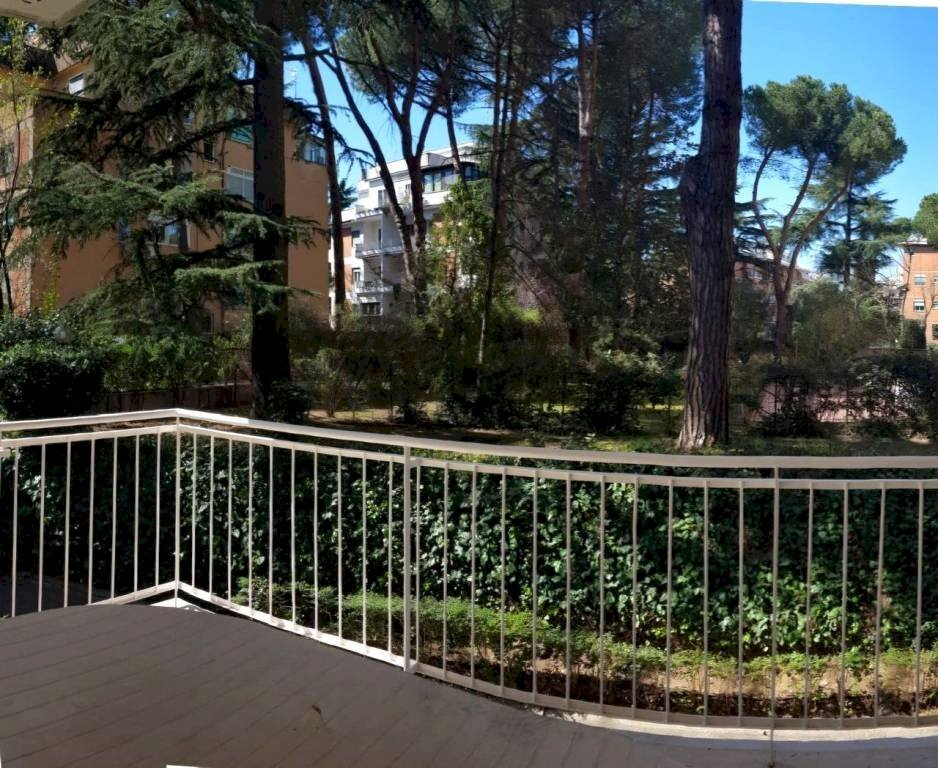 Terrazzo - Bilocale via Taggia, 80, Roma - foto 2