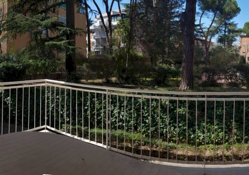 Terrazzo - Two-room apartment via Taggia, 80, Roma - photo 1