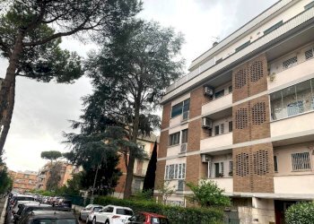 Facciata - Bilocale via Taggia, 80, Roma - foto 12