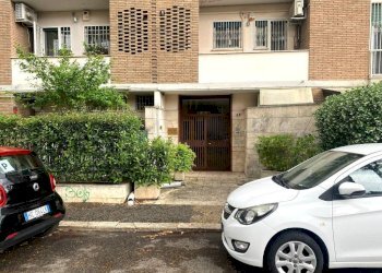 Facciata - Bilocale via Taggia, 80, Roma - foto 13