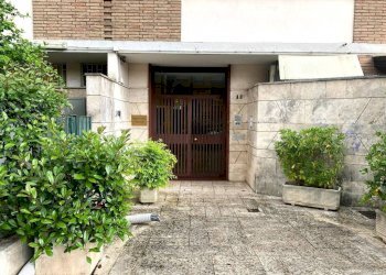 Facciata - Bilocale via Taggia, 80, Roma - foto 14