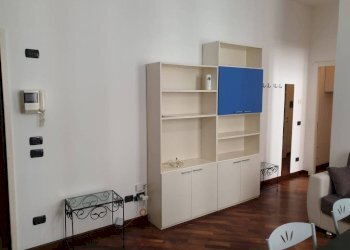 Salone - Three-room apartment via Giacomo Puccini, 7, Parma (neighborhood Cittadella) - photo 5