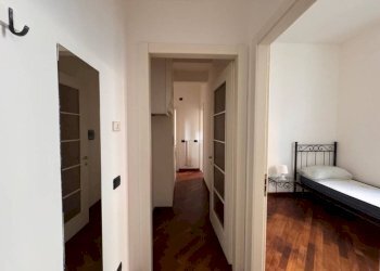 Corridoio - Three-room apartment via Giacomo Puccini, 7, Parma (neighborhood Cittadella) - photo 13