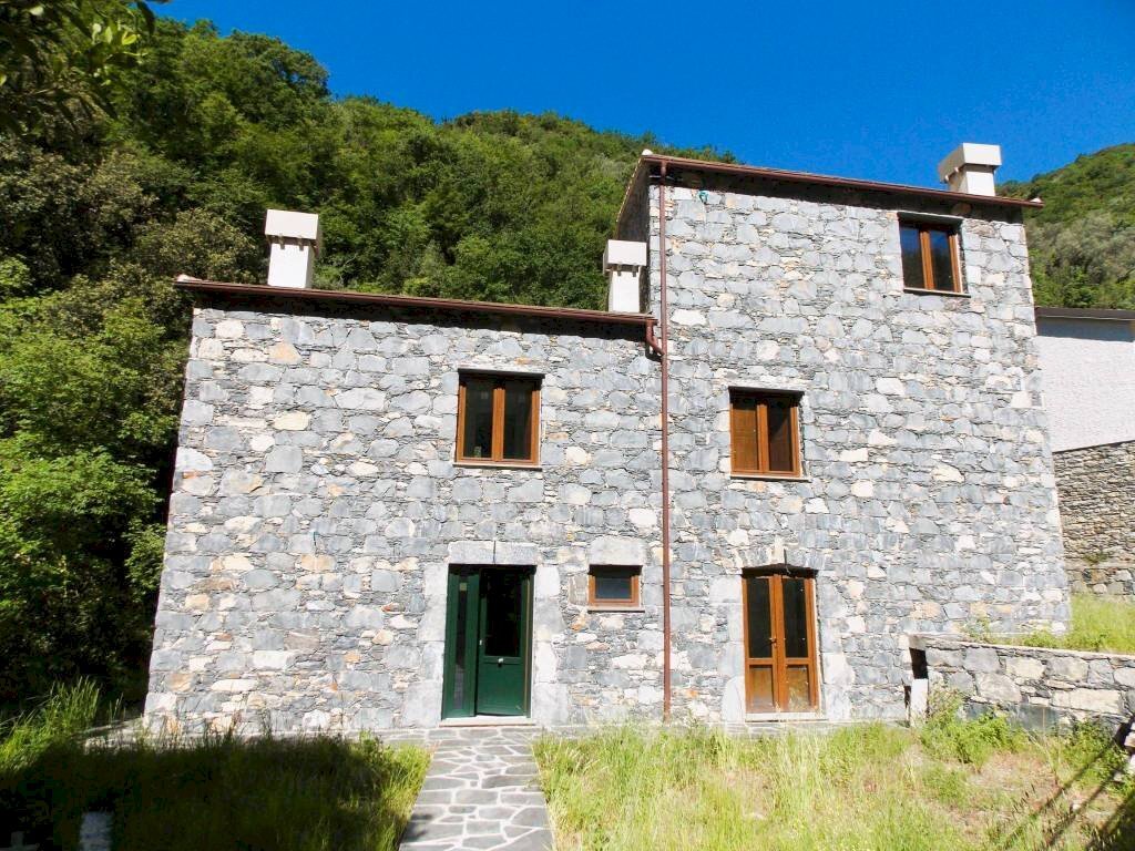 Facciata - Villa via Banchi, Avegno - photo 2