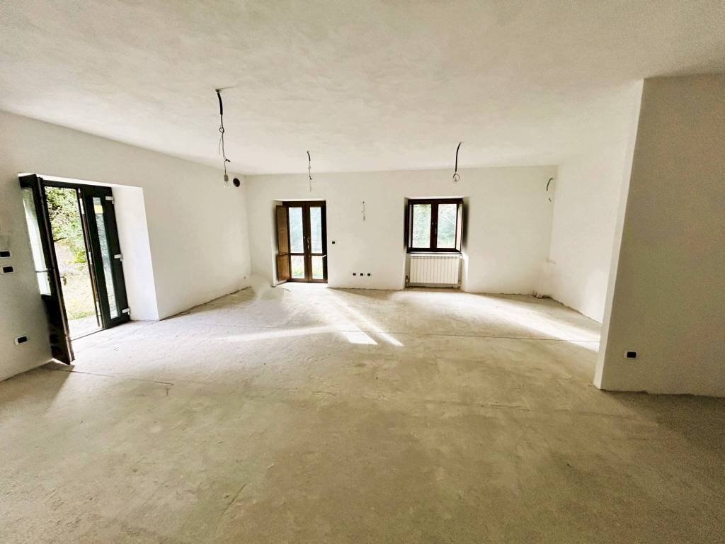 Interno non residenziale - Villa via Banchi, Avegno - photo 3