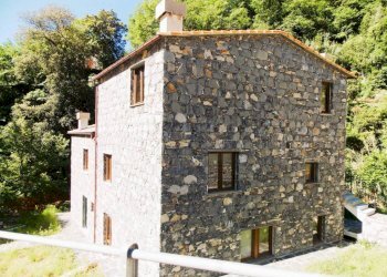 Facciata - Villa via Banchi, Avegno - photo 1