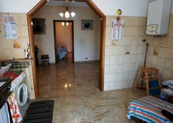 Cucina - Appartamento via Vincenzo Gioberti, 5, Genova (zona Sampierdarena) - foto 9