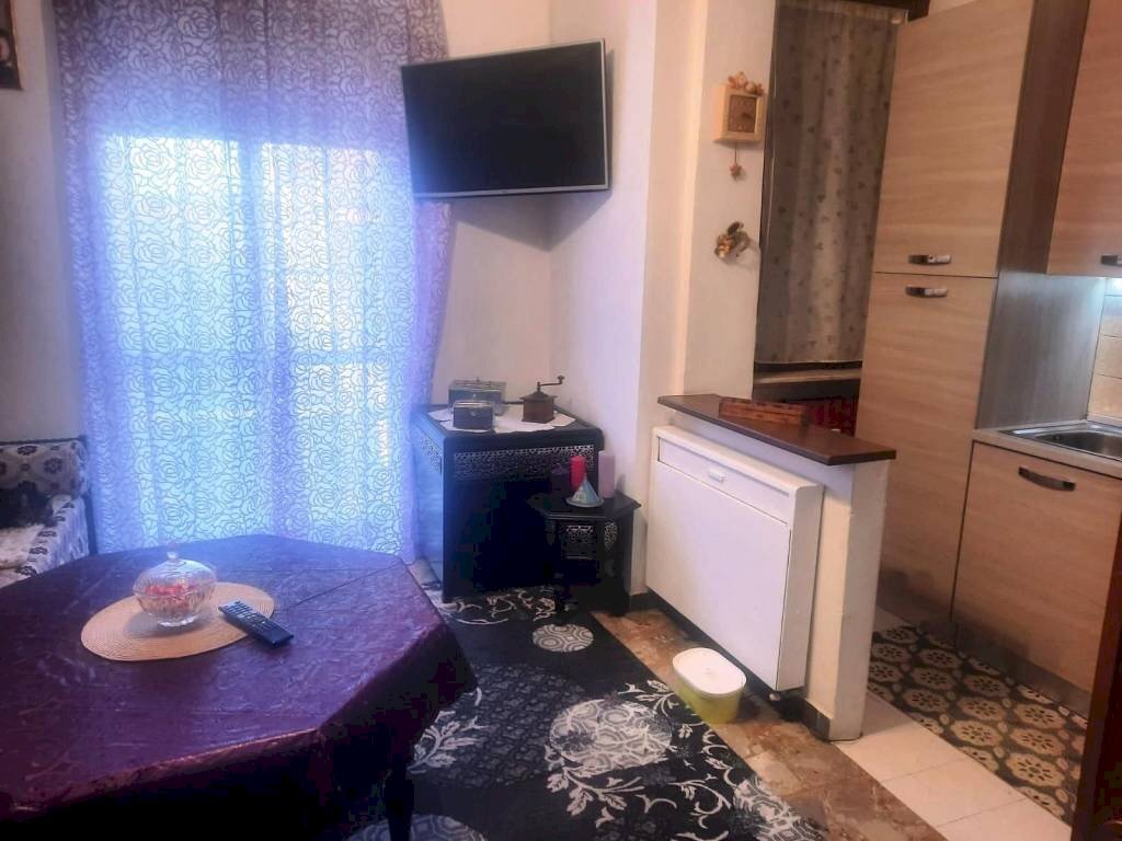 Cucina - Appartamento via Sebastiano Rivolta, 41, Alessandria - foto 2
