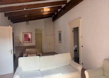 Soggiorno - Three-room apartment via Massimo d'Azeglio, Bologna (neighborhood Costa Saragozza) - photo 3