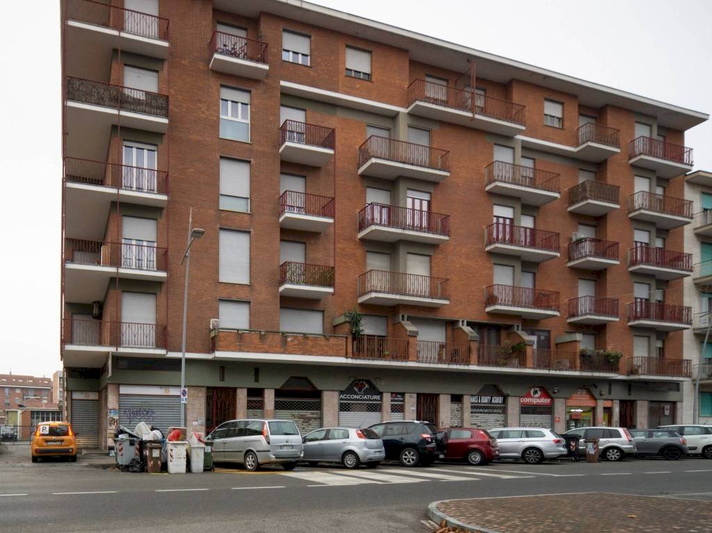 Facciata - Trilocale via Pastrengo, 35, Moncalieri - foto 3