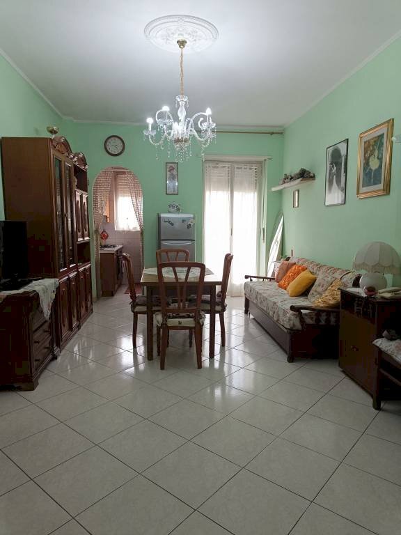Salone - Bilocale via Oslavia, 66, Torino (zona Vanchiglietta) - foto 2