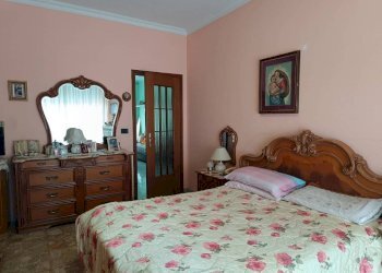 Camera da letto - Bilocale via Oslavia, 66, Torino (zona Vanchiglietta) - foto 17