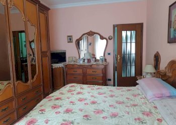 Camera da letto - Bilocale via Oslavia, 66, Torino (zona Vanchiglietta) - foto 19
