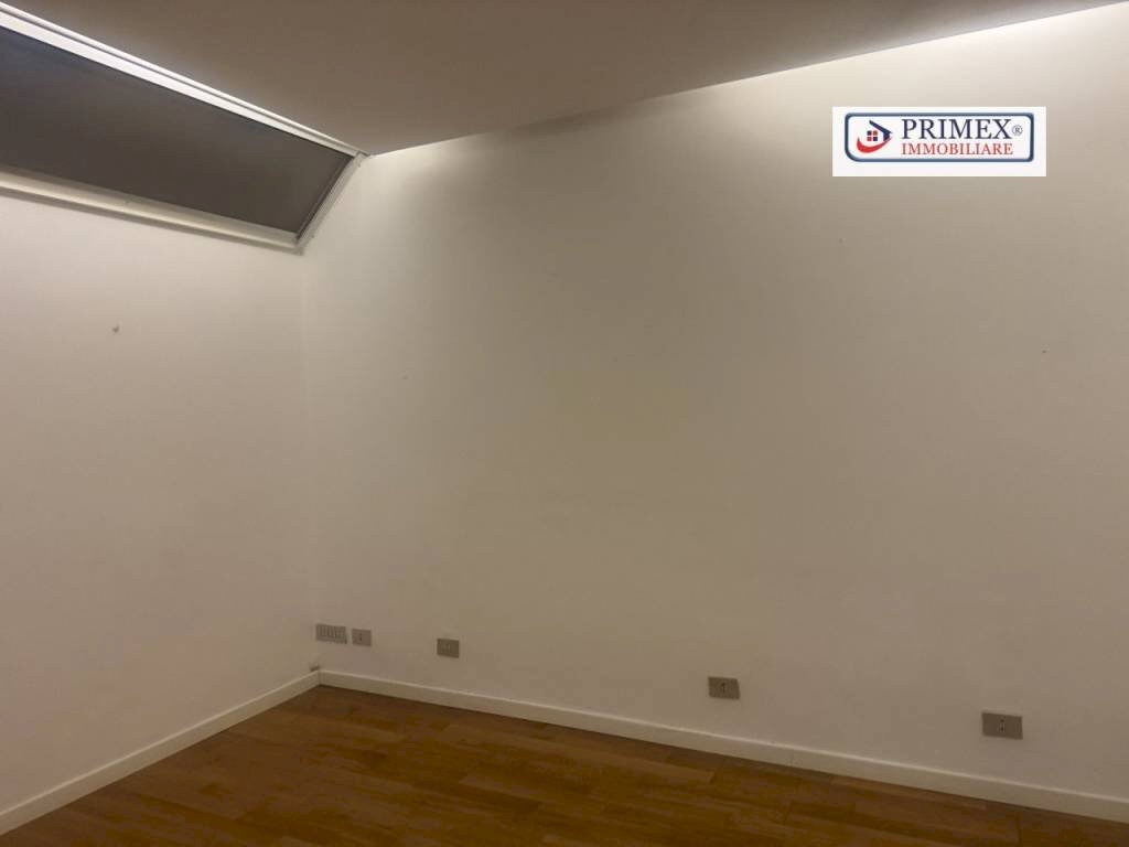 Stanza non arredata - Three-room apartment via degli Urali, Roma (neighborhood EUR) - photo 3