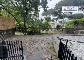 Cortile interno - Three-room apartment via degli Urali, Roma (neighborhood EUR) - photo 25